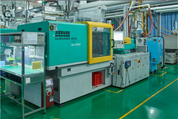 Stamping and injection molding equipment